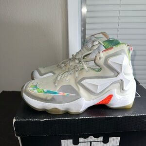 Nike Lebron James XIII 13 Easter 2016 Size 7Y White - 808709-108